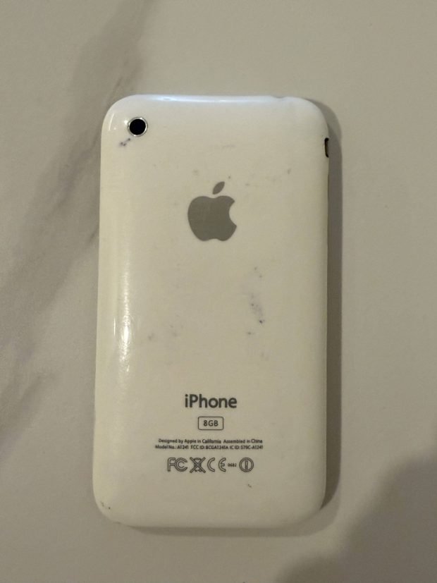 Apple iPhone 3G White 8GB - No Screen